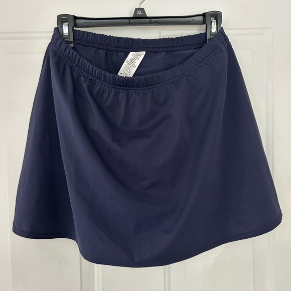 Swim wear 2 pcs new with out tags 16W - Picture 6 of 6